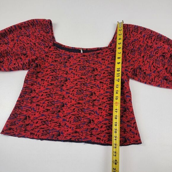 Free People Sunset Textured Puff Sleeves Cropped Top Womens size Large Boho - Picture 9 of 11